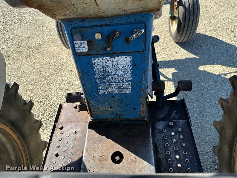 image for item GG9880 Ford 6000  tractor