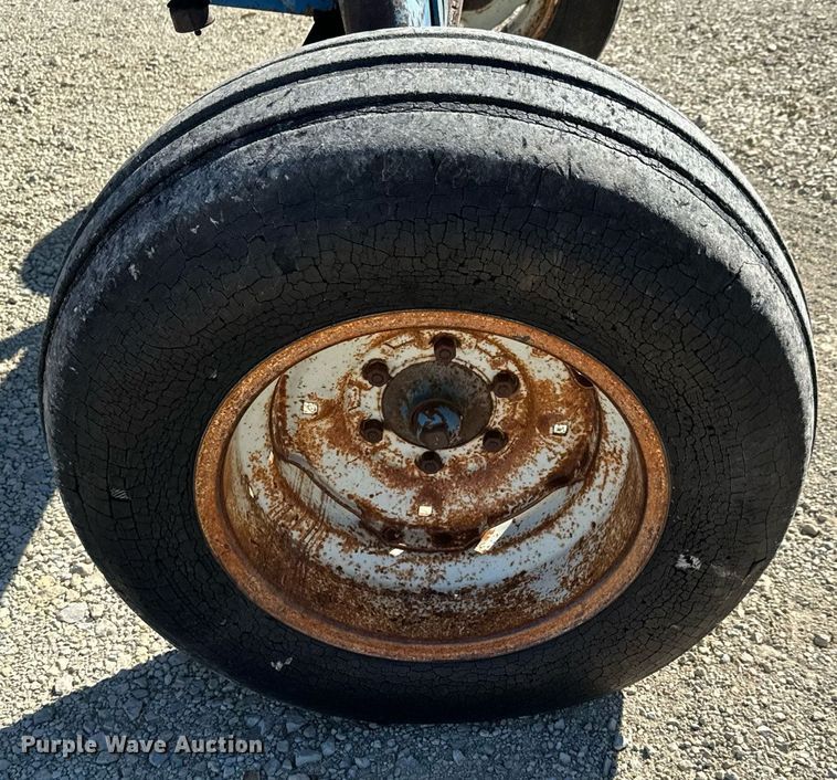 image for item GG9880 Ford 6000  tractor