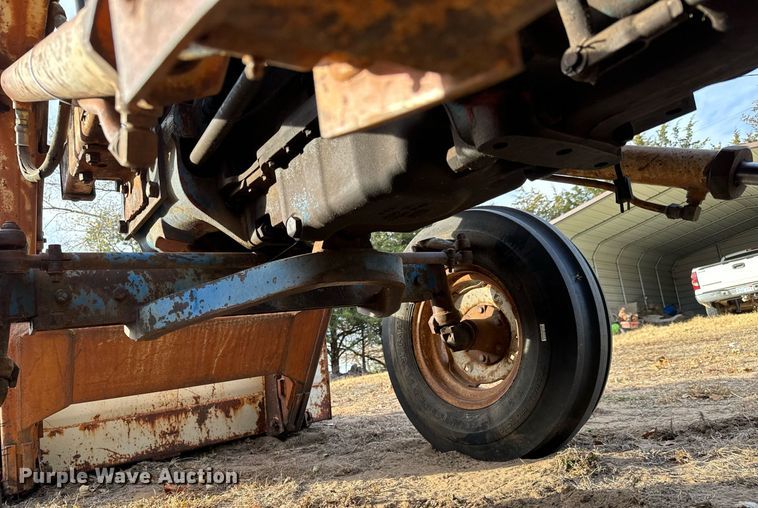 image for item GG9881 Ford 5000  tractor