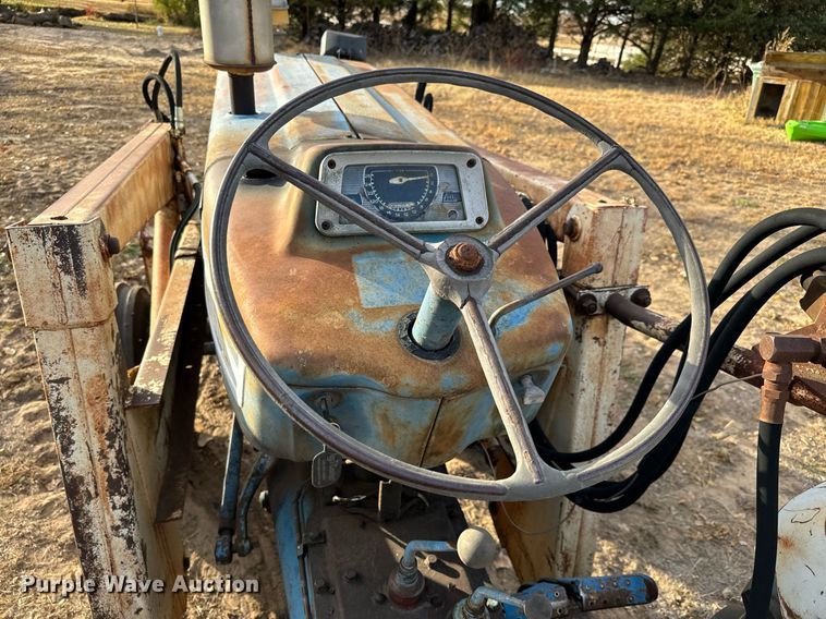 image for item GG9881 Ford 5000  tractor