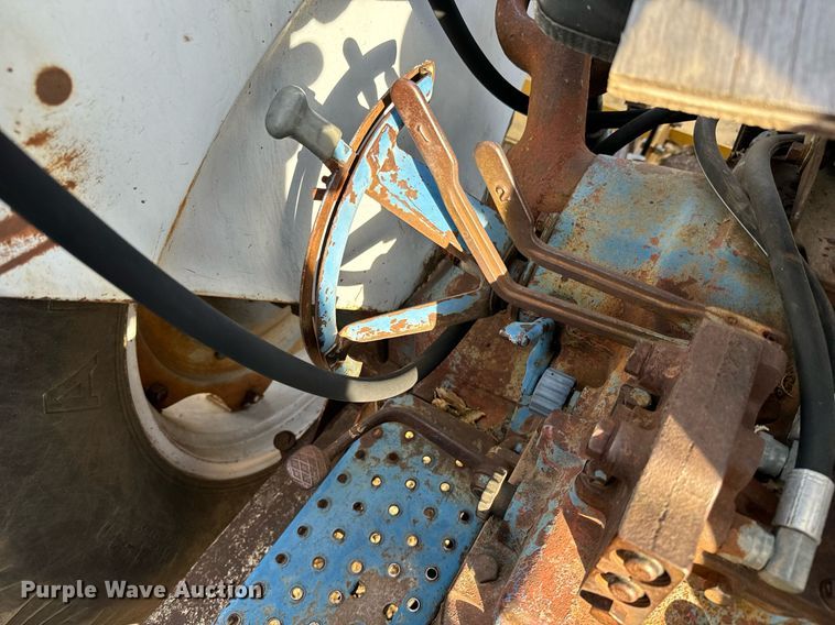 image for item GG9881 Ford 5000  tractor