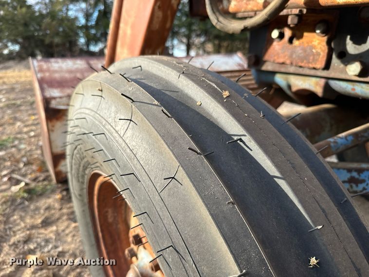 image for item GG9881 Ford 5000  tractor