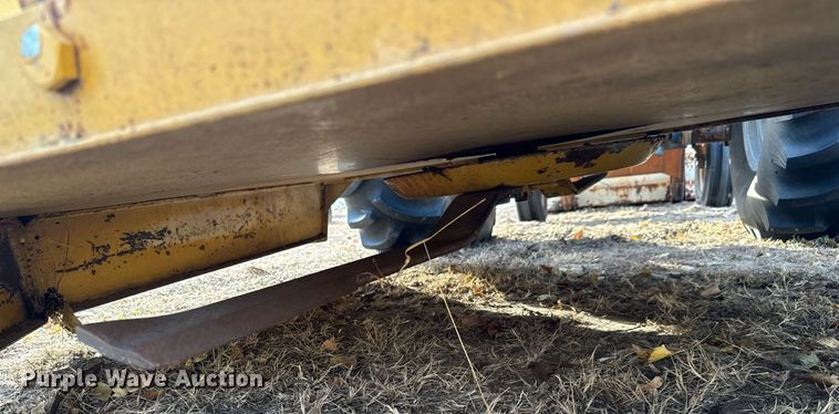 image for item GG9881 Ford 5000  tractor