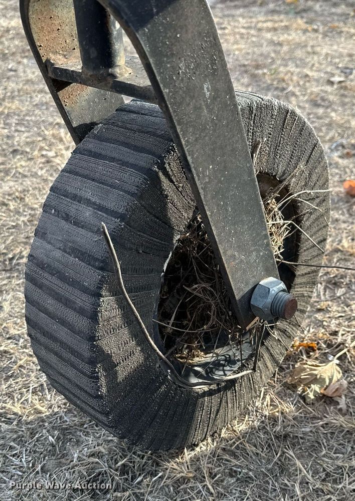 image for item GG9881 Ford 5000  tractor