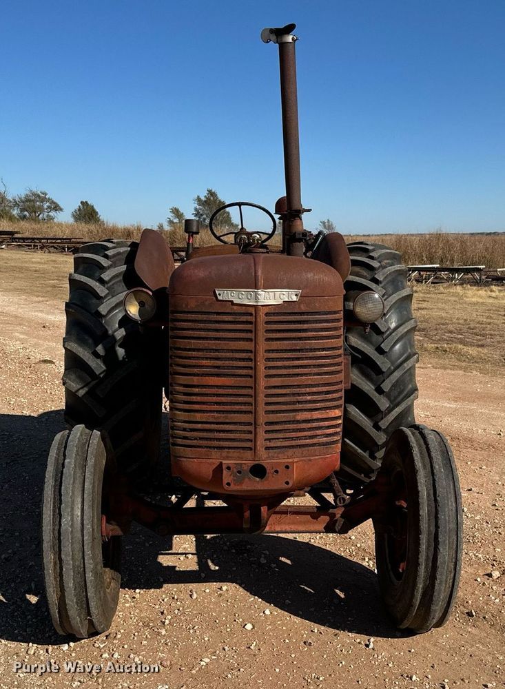 image for item GG9915 1951 McCormick-Deering W9  tractor