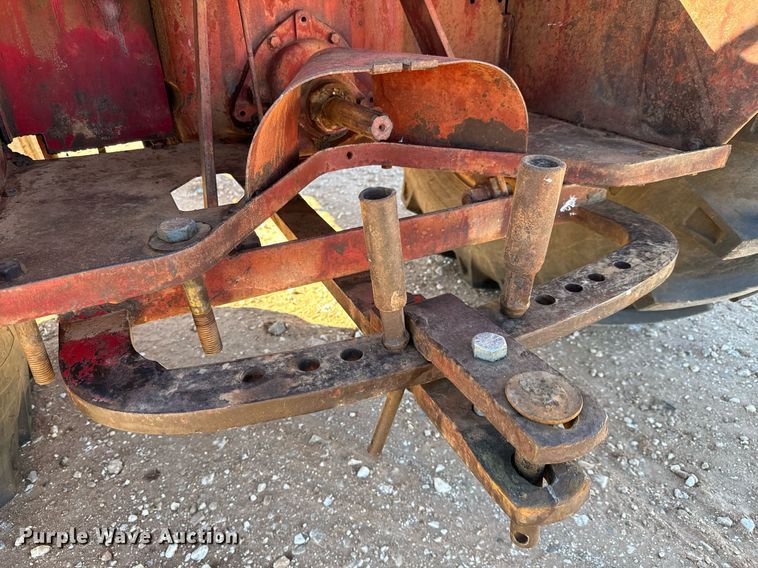 image for item GG9915 1951 McCormick-Deering W9  tractor