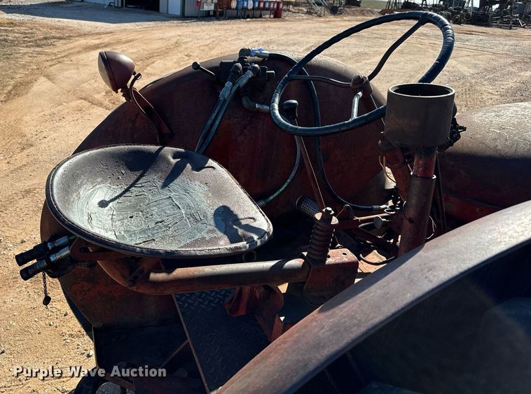 image for item GG9915 1951 McCormick-Deering W9  tractor