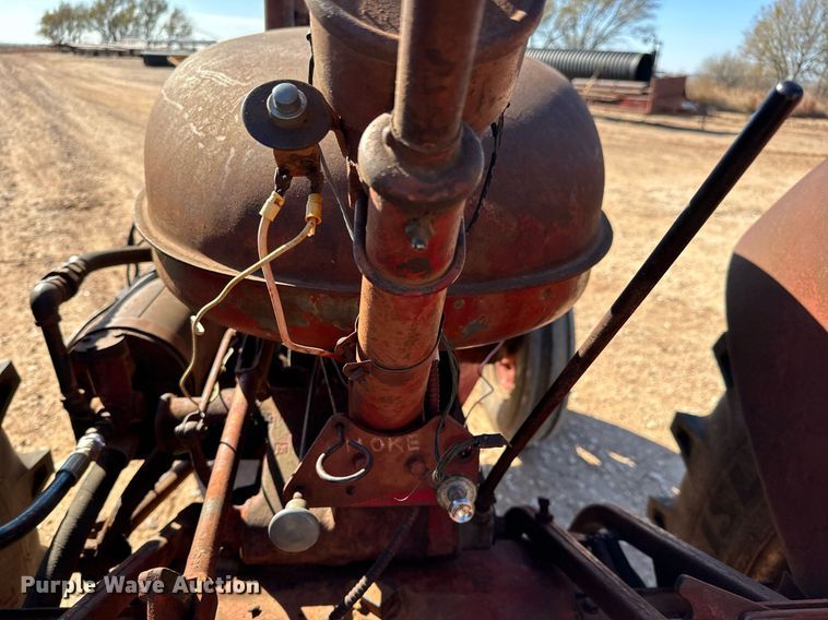 image for item GG9915 1951 McCormick-Deering W9  tractor