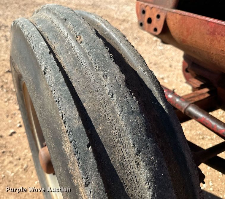 image for item GG9915 1951 McCormick-Deering W9  tractor