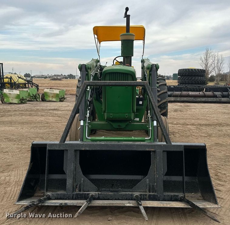 image for item IU9158 1962 John Deere 4010  tractor