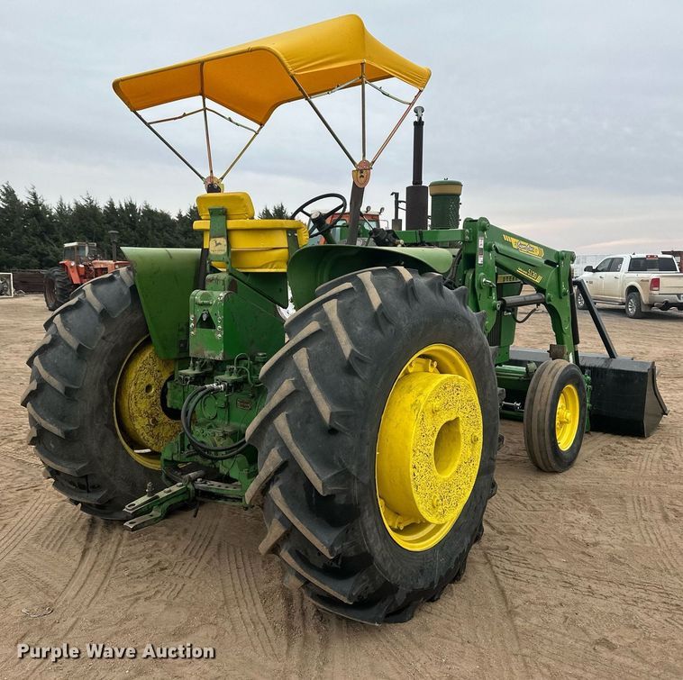 image for item IU9158 1962 John Deere 4010  tractor