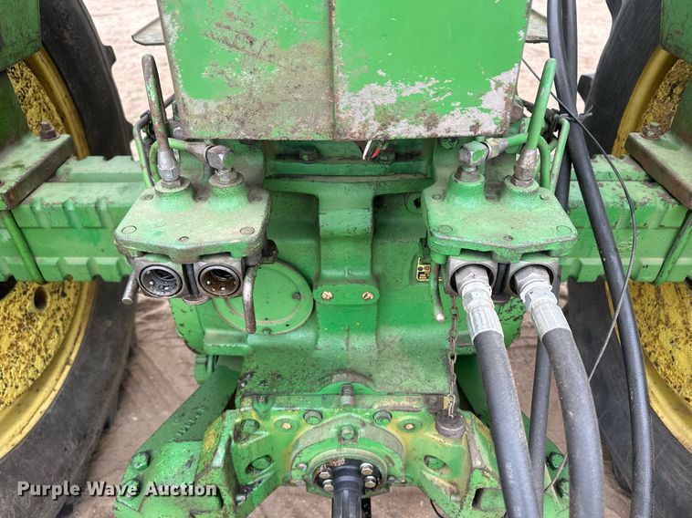 image for item IU9158 1962 John Deere 4010  tractor