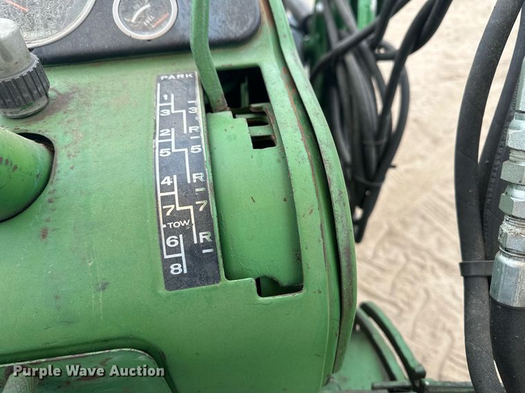 image for item IU9158 1962 John Deere 4010  tractor