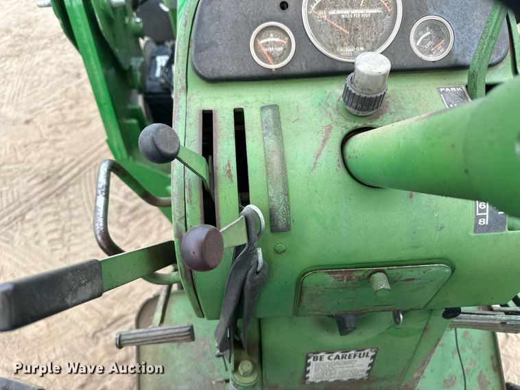 image for item IU9158 1962 John Deere 4010  tractor