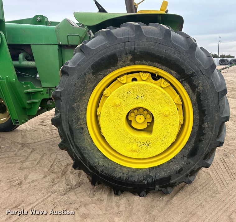 image for item IU9158 1962 John Deere 4010  tractor