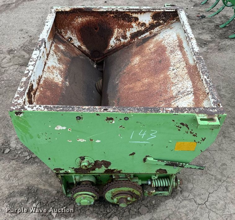 image for item IU9161 Grain roller mill