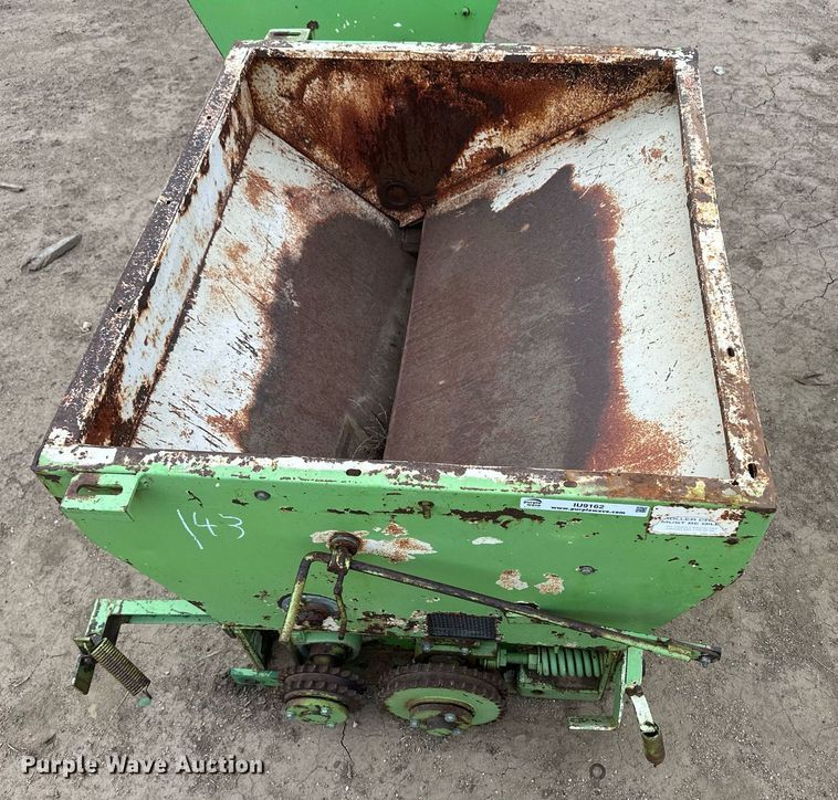 image for item IU9162 Grain roller mill