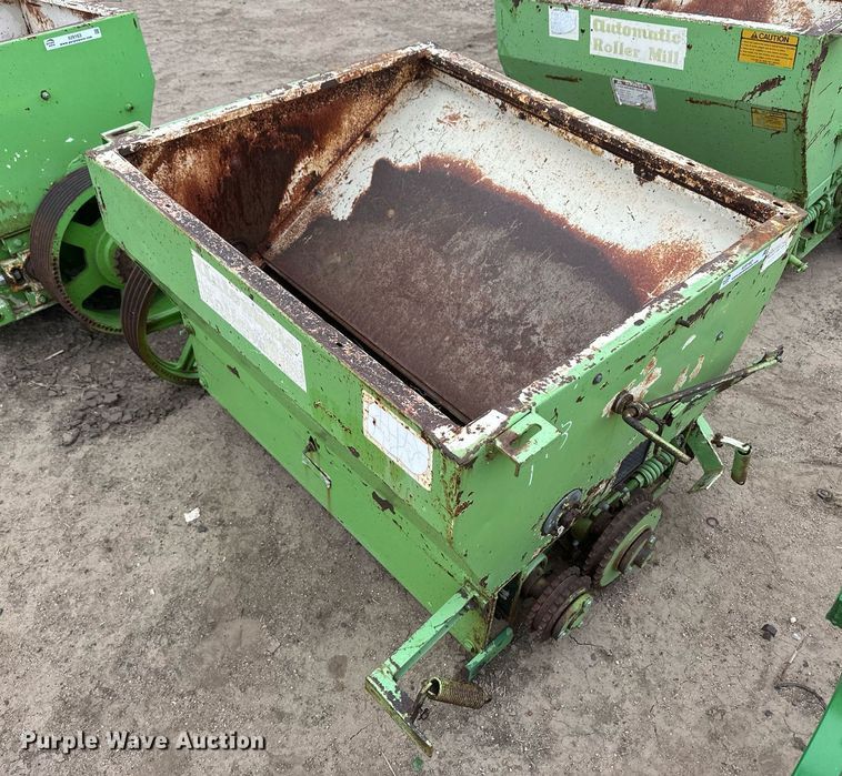 image for item IU9162 Grain roller mill