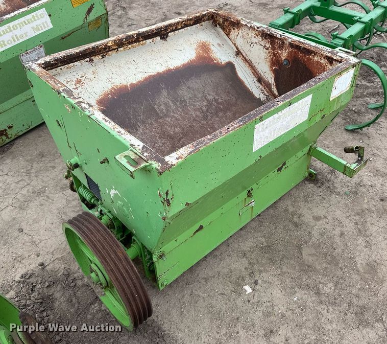 image for item IU9162 Grain roller mill