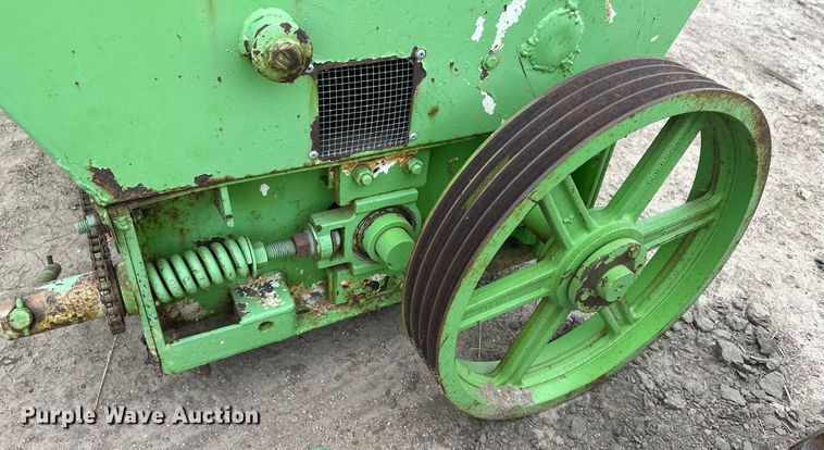 image for item IU9162 Grain roller mill