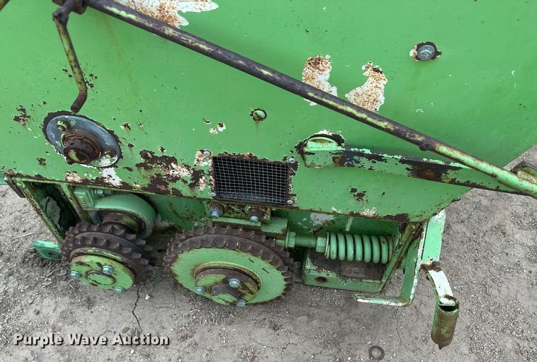 image for item IU9162 Grain roller mill