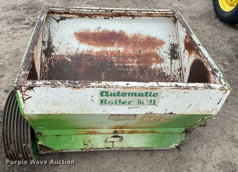 image for item IU9163 Grain roller mill