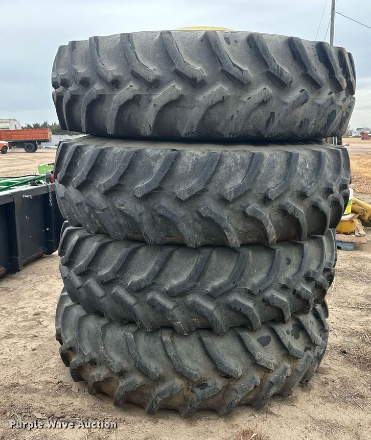 image for item IU9165 (4) 520/85R42 combine tires and wheels