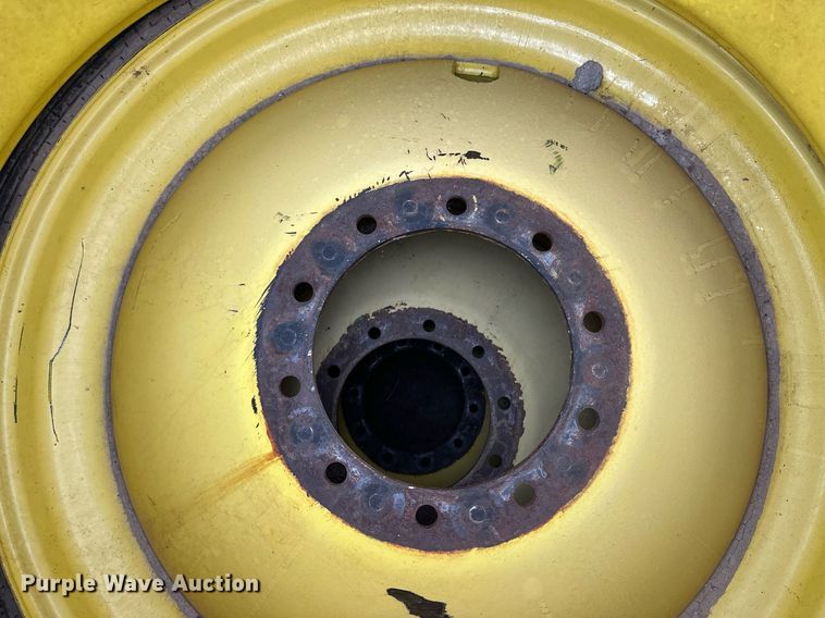 image for item IU9165 (4) 520/85R42 combine tires and wheels