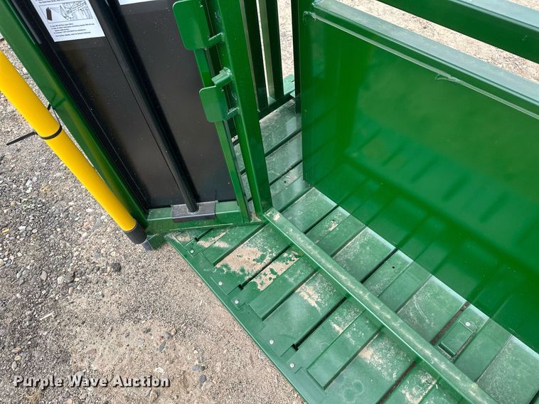 image for item IU9168 Arrowquip Q-Catch 54 series  squeeze chute