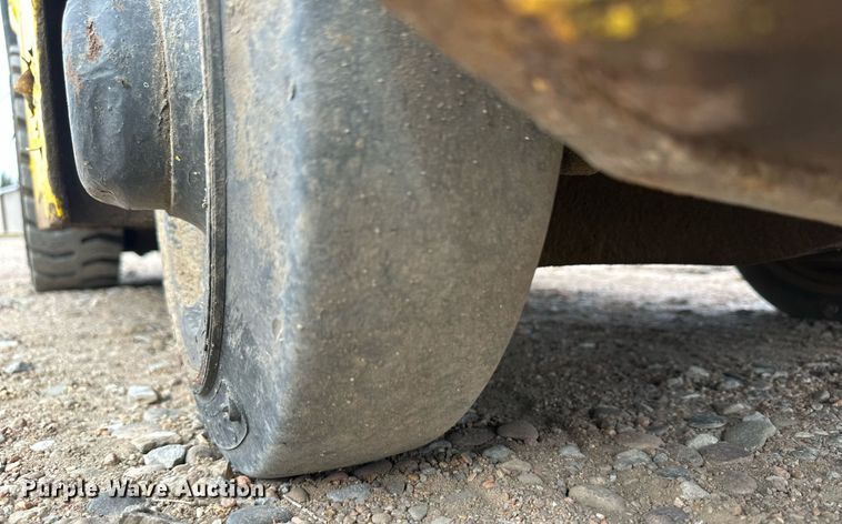 image for item IU9169 Yale G51C-040-CFS-G  forklift