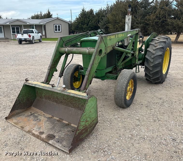 image for item IU9170 1975 John Deere 2630  tractor