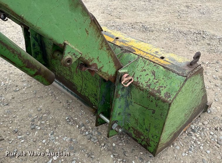 image for item IU9170 1975 John Deere 2630  tractor