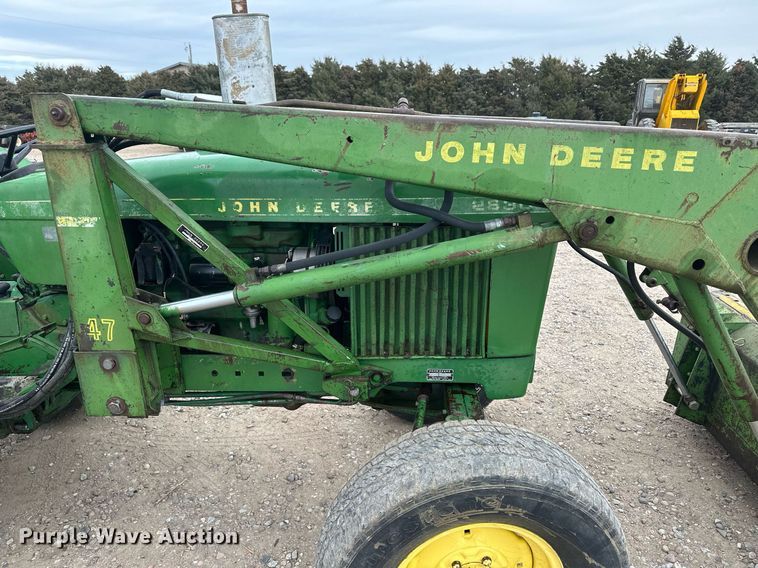 image for item IU9170 1975 John Deere 2630  tractor