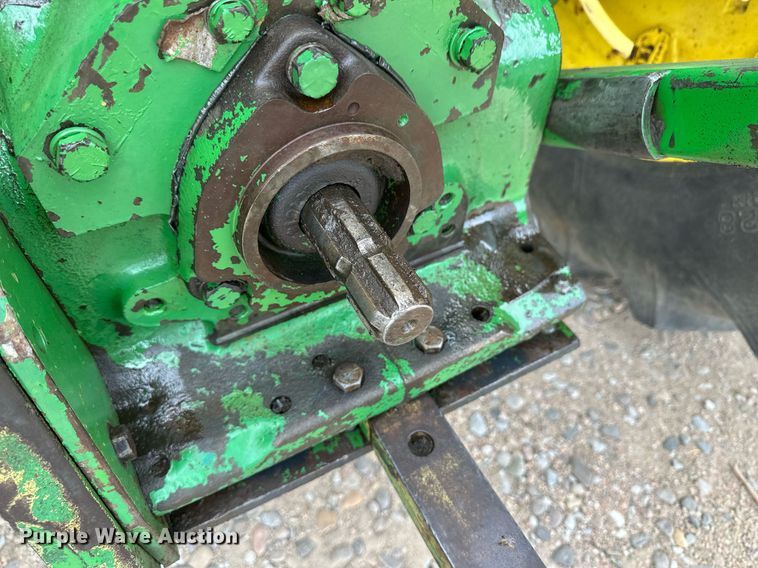 image for item IU9170 1975 John Deere 2630  tractor