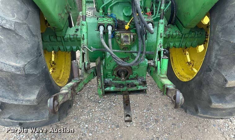image for item IU9170 1975 John Deere 2630  tractor