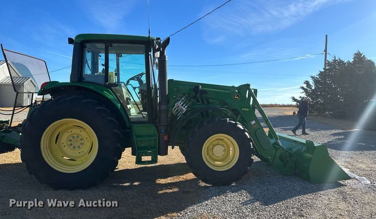 image for item IU9188 2014 John Deere 6125M  MFWD tractor