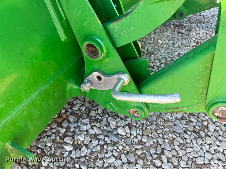 image for item IU9188 2014 John Deere 6125M  MFWD tractor