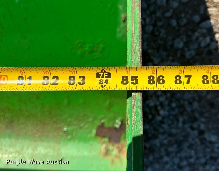 image for item IU9188 2014 John Deere 6125M  MFWD tractor