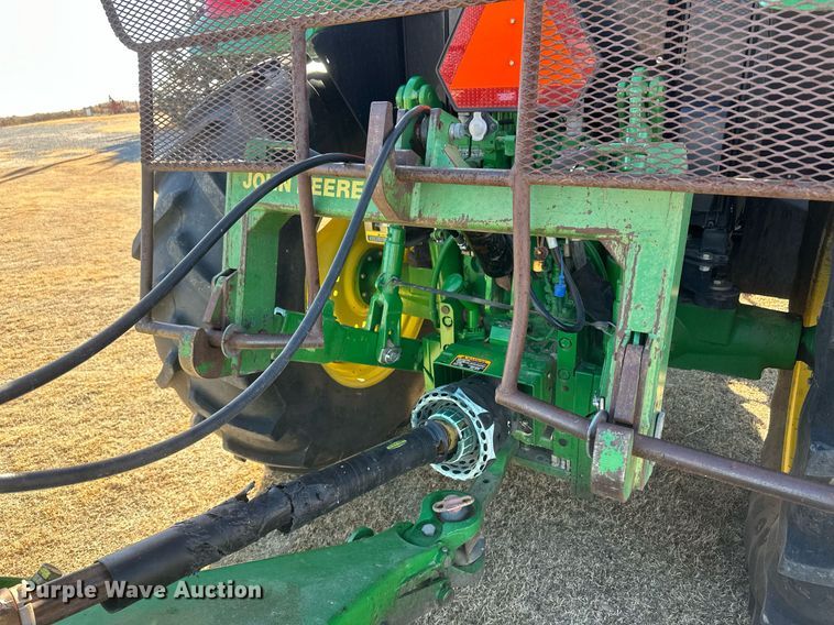 image for item IU9188 2014 John Deere 6125M  MFWD tractor