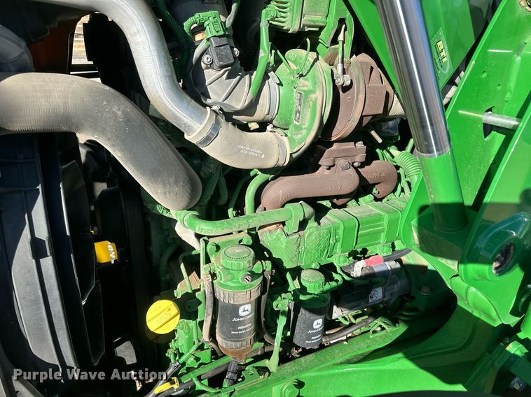 image for item IU9188 2014 John Deere 6125M  MFWD tractor