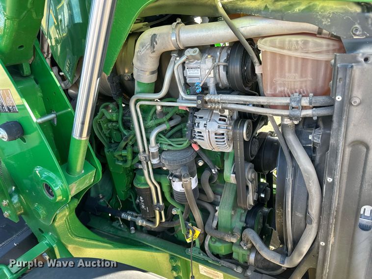 image for item IU9188 2014 John Deere 6125M  MFWD tractor