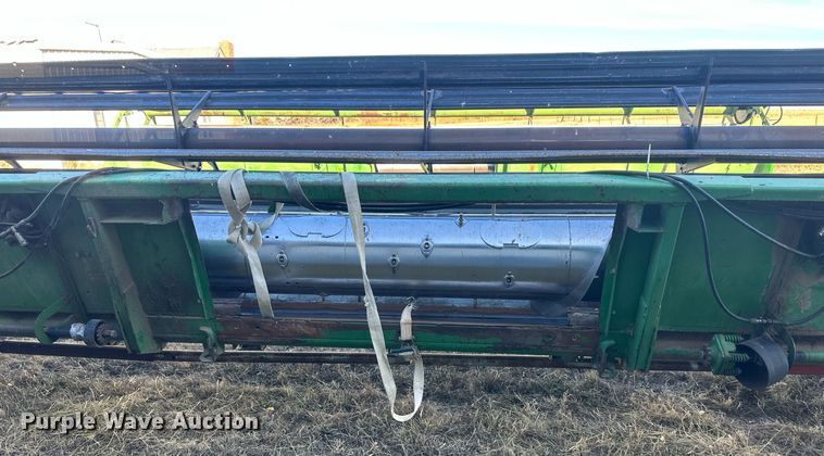 image for item IU9191 John Deere 930  rigid head