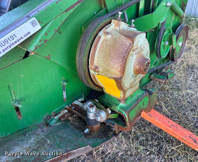 image for item IU9191 John Deere 930  rigid head