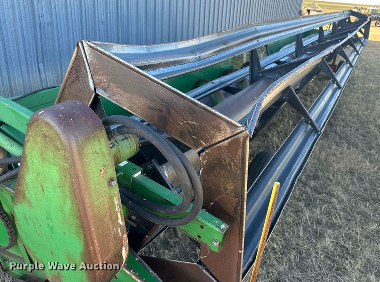 image for item IU9191 John Deere 930  rigid head