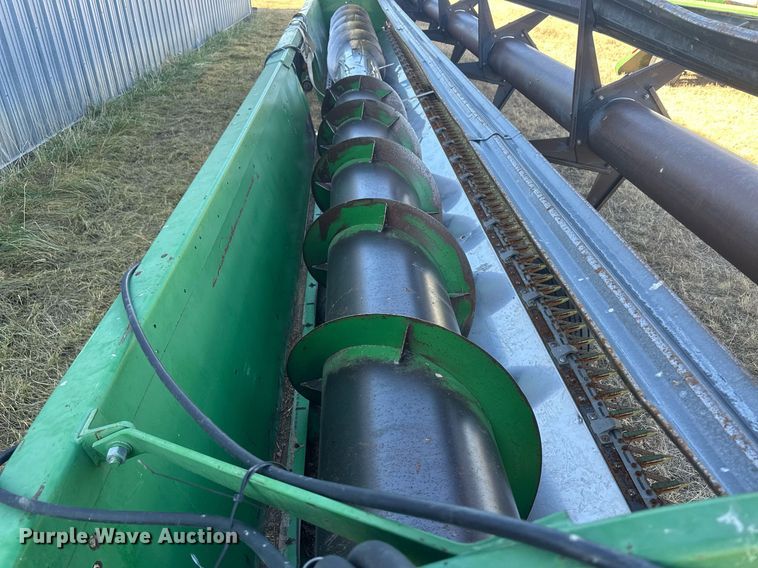 image for item IU9191 John Deere 930  rigid head