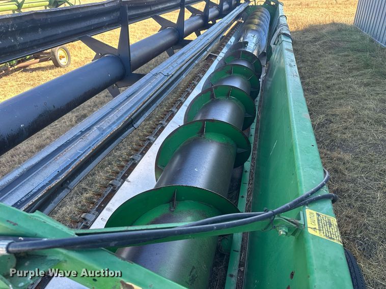 image for item IU9191 John Deere 930  rigid head