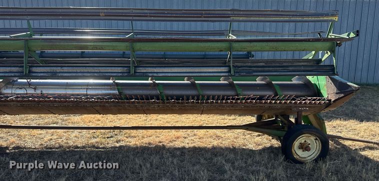 image for item IU9192 John Deere 930  rigid head