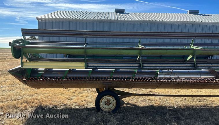 image for item IU9192 John Deere 930  rigid head