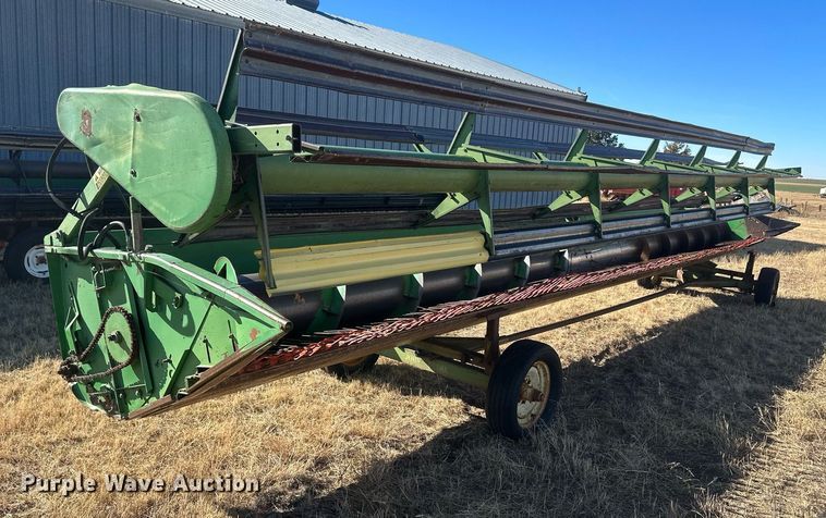 image for item IU9192 John Deere 930  rigid head