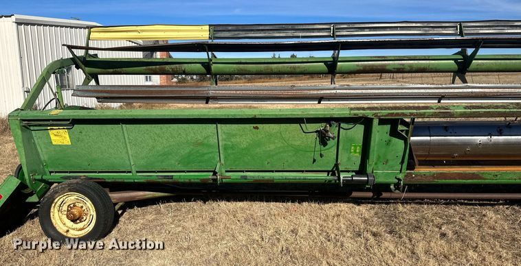 image for item IU9192 John Deere 930  rigid head